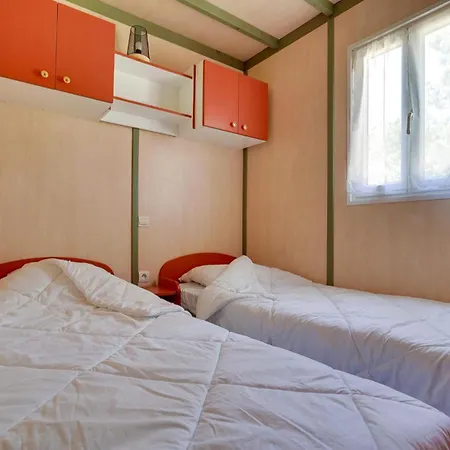 Awesome In Nyaraló *